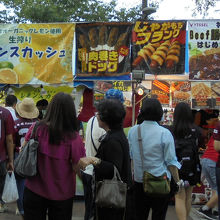 おいしそうな屋台２．レモンスカッシュ、すごい人気