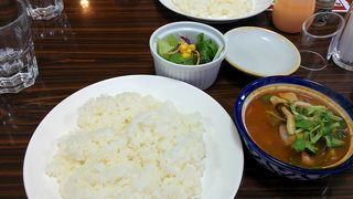 タイ料理&カフェ ガパオ