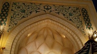 大規模な3D劇場ショー