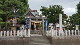 目立つ神社