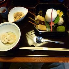 見た目も美しい料理。