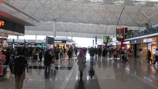 香港国際空港ターミナル１の出発階