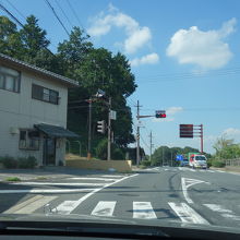 信号機左が丘です