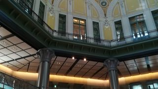 年代を重ねた立派な建物でした