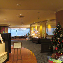 入口で案内街待ちです