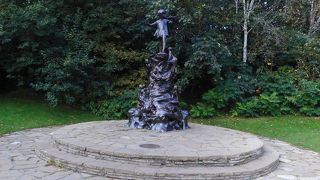 公園の隅にひっそり