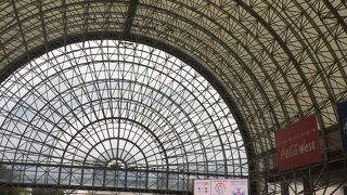 大きな展示会場