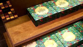 白い恋人の石屋製菓