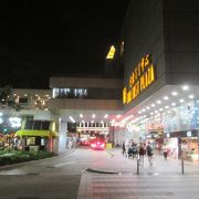 夜のFar East Plaza