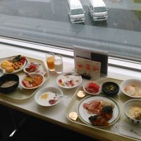 朝食ビュッフェ。