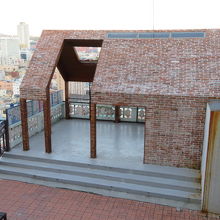 階段の途中にある休憩所