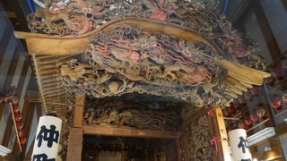 はこれでもか、これでもかといった豪華さです