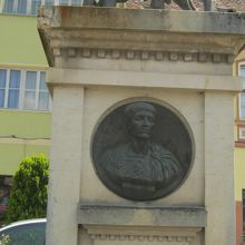 ローマの建国伝説の像です。