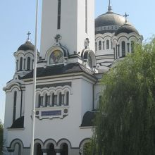 美しい印象の教会です。