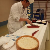 てごね寿司の実演
