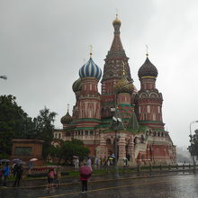雨のワリシー寺院で、観光客も多くはありません