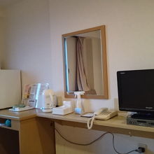 テレビ、冷蔵庫など