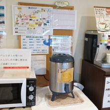 １Fのフリードリンクコーナー