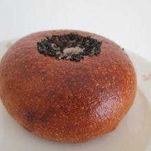 土鍋で炊いたつぶあんとおもちのパン