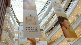 豪華絢爛なデパート