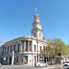 Oxford stではかなり目立つ建物