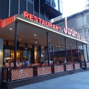 ジュニアズ (45丁目店)/朝食情報【Junior's (45th Street)】（ニューヨーク）