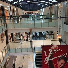 中央の吹き抜け