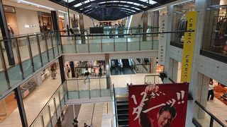 三越を通り抜けてたどり着く