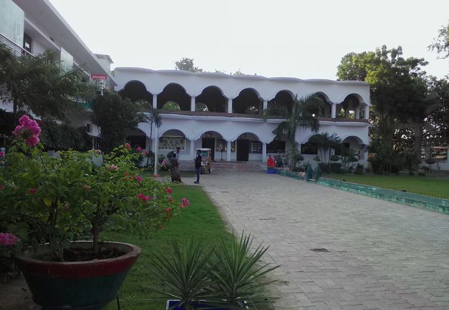 寺院らしくない