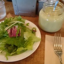 ローカルグリーン、特製ドレッシング