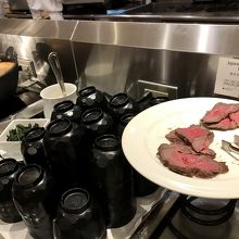 朝からローストビーフもしっかりいただきました！