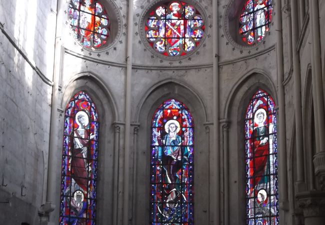 ノートルダム教会 (モレ シュル ロワン)