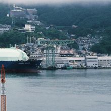 ジャイアントカレンチレバークレーン、fromグラバー公園。