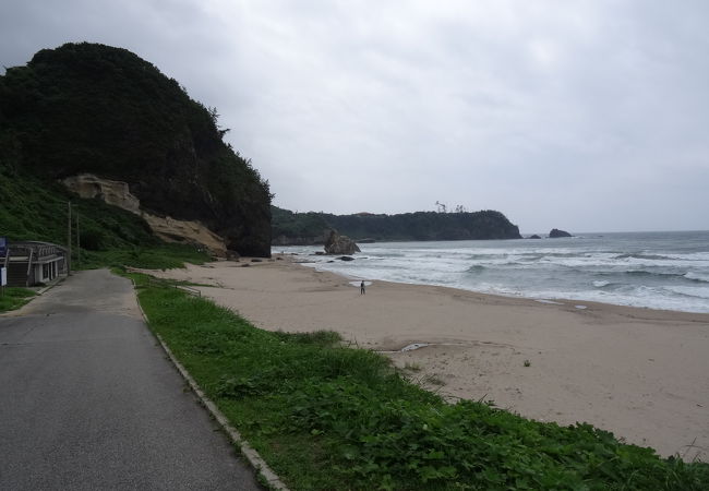 今晴れていても数時間前雨だと砂は鳴きません。