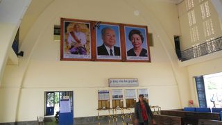 復活したカンボジア鉄道のターミナル