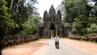 アンコールトムの東側にある大門
