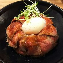 ローストビーフ丼