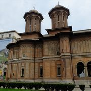 国立美術館（共和国宮殿）お隣にあるルーマニア正教の教会