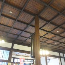 天井もクラシカル