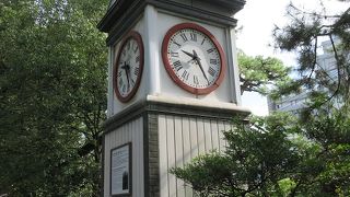 入船山記念館の周辺が緑豊かな公園になっています。