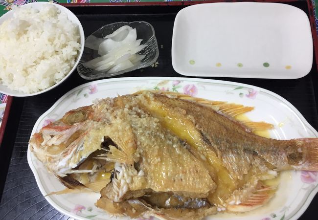 魚屋ではなく食堂です