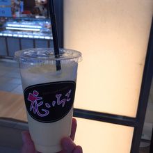 甘さ控えめのフルーツミックスジュース