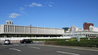 本館は現在リニューアル工事中。東館のみ見学できました。