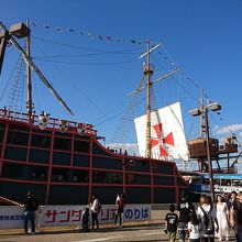 サンタマリア号です