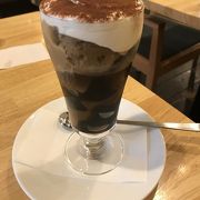 コーヒーの香りが店内いっぱいに広がるお店