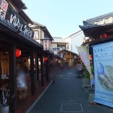 奥の方は少しすいてます。