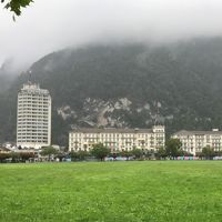 左の高層ビルがホテルです　ヘーエマッテ公園から