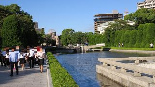 核兵器な無くなるその時までともし続けるとの決意。