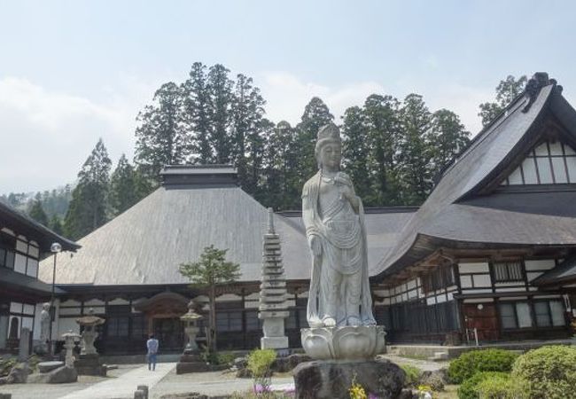 白馬村の由緒あるお寺長谷寺