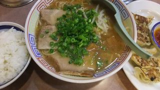 チャーシューたっぷりの醤油ラーメン